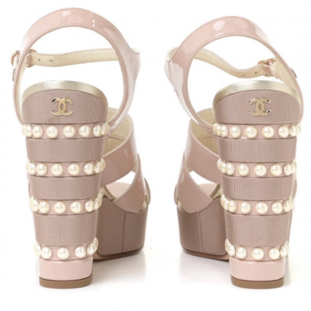 CHANEL Pearl Platform Wedge Sandals Nude Beige-Pink EU size 42 RARE 19P - Picture 2 of 10